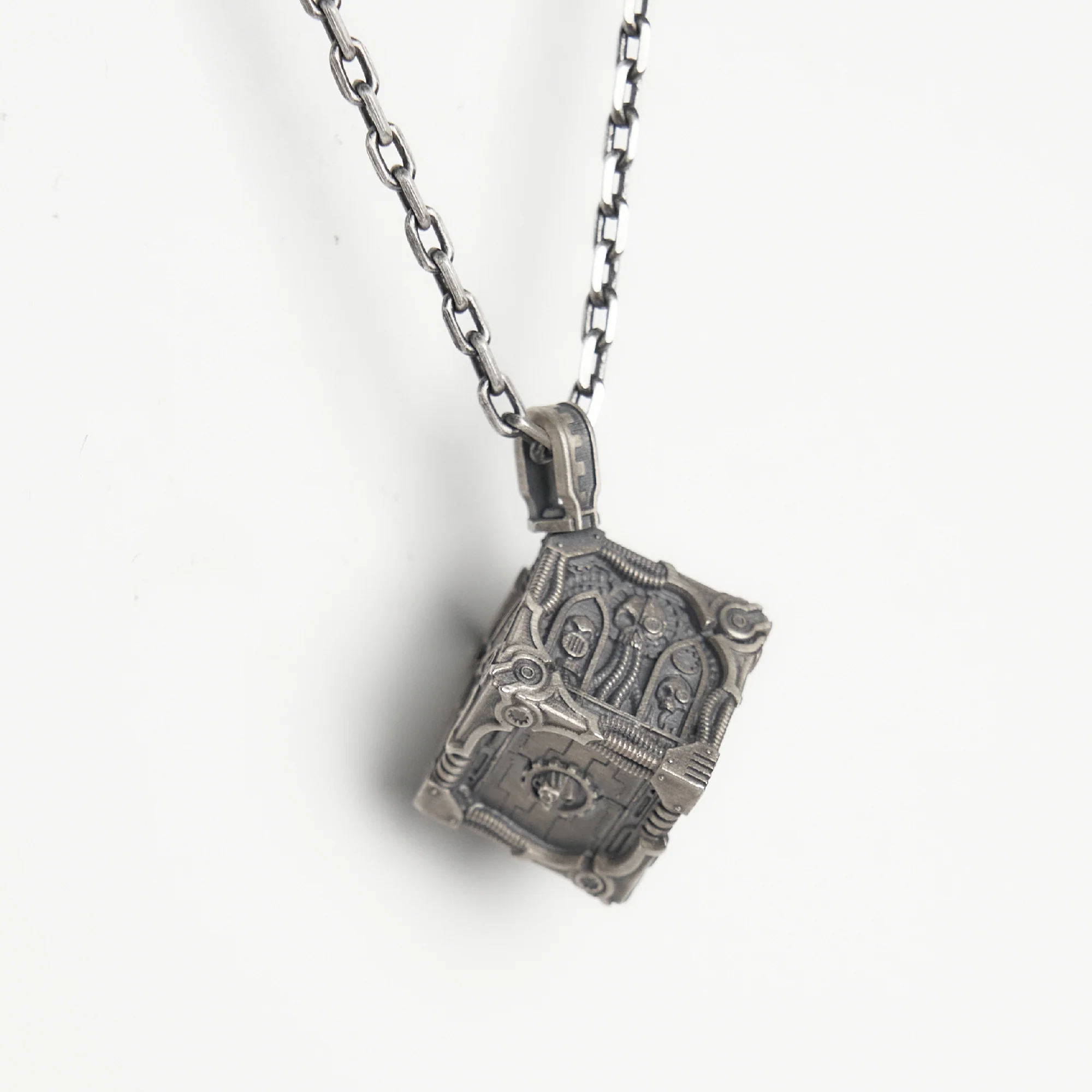 Warhammer 40K Adeptus Mechanicus Pendant Mechanicum Cogitator Dicecore by Starforged - Image 5