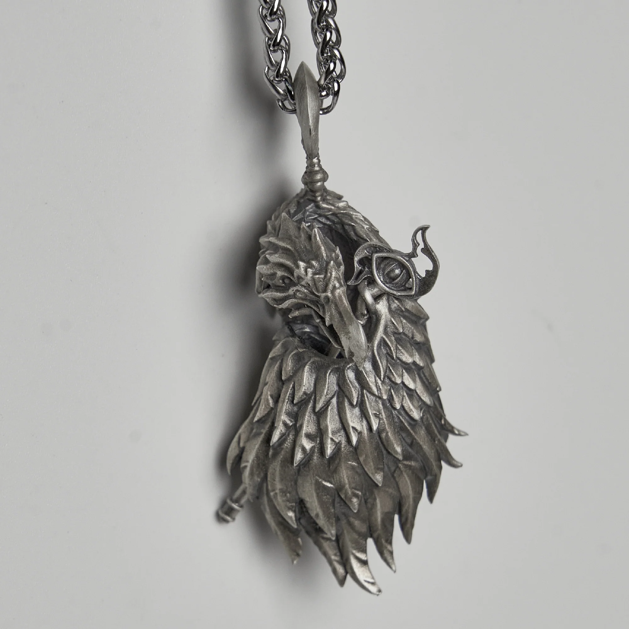 Warhammer 40K Plumes of Change Pendant Tzeentch Chaos God Necklace by Starforged - Image 3